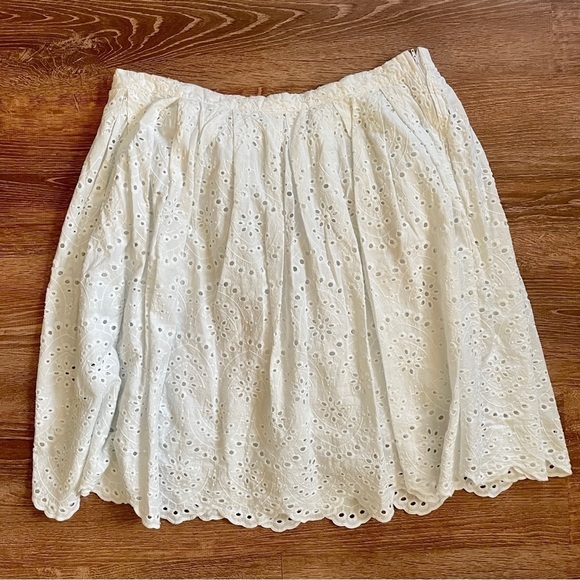 ModCloth White Lace Eyelet A-Line Skirt 1X - Picture 5 of 9